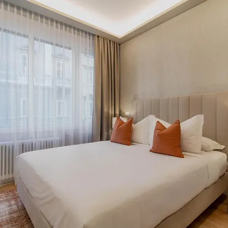Casa Marina & בית הארחה 4*